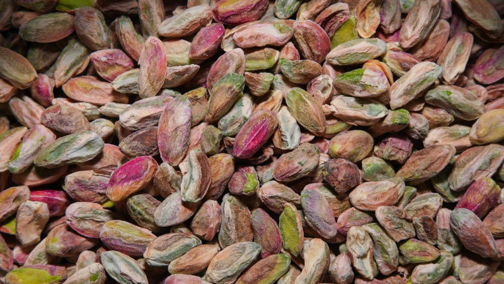 Premium Natural Shelled Pistachio Kernels - Image 2